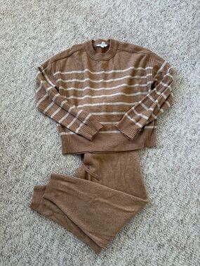 Jogger Style Knit Sweater Set